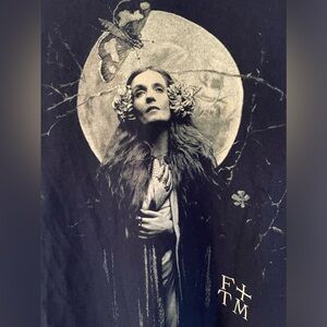 Unisex concert T-Shirt. Florence & The Machine black shirt size Small. 2022 Tour